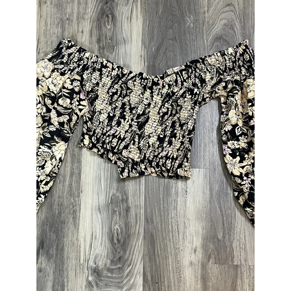 Free People East To The West Smocked Top Womens Size‎ XS Black Floral